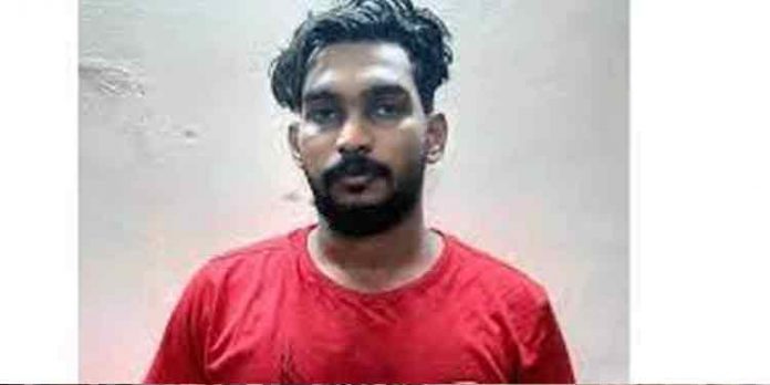 കാറില് കടത്തുകയായിരുന്ന മാരക ലഹരി മരുന്നുകളുമായി യുവാവ് പിടിയില് കാറില് കടത്തുകയായിരുന്ന മാരക ലഹരി മരുന്നുകളുമായി യുവാവ് പിടിയില്