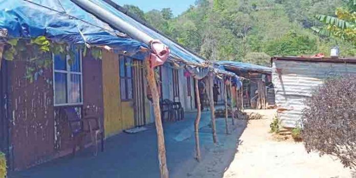 നാലു വര്ഷത്തെ കാത്തിരിപ്പിനൊടുവില് ആനമല കോളനിയിലെ 16 കുടുംബങ്ങളുടെ പുനരധിവാസം യാഥാര്ഥ്യത്തിലേക്ക് നാലു വര്ഷത്തെ കാത്തിരിപ്പിനൊടുവില് ആനമല കോളനിയിലെ 16 കുടുംബങ്ങളുടെ പുനരധിവാസം യാഥാര്ഥ്യത്തിലേക്ക്
