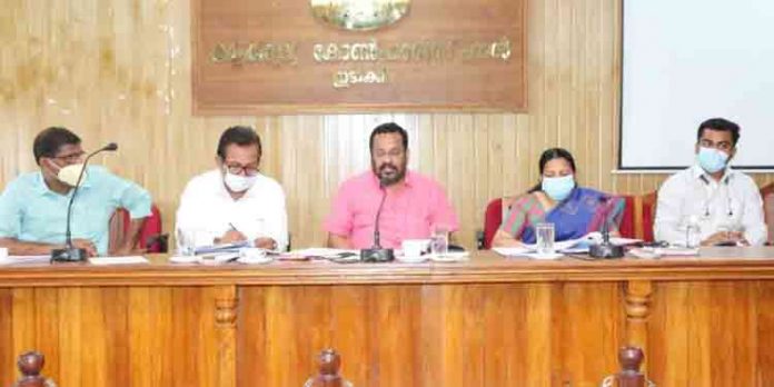 അര്ഹരായ ആളുകള്ക്ക് മുഴുവന് അതിവേഗം പട്ടയം നല്കുമെന്ന് റവന്യു വകുപ്പ് മന്ത്രി കെ.രാജന് അര്ഹരായ ആളുകള്ക്ക് മുഴുവന് അതിവേഗം പട്ടയം നല്കുമെന്ന് റവന്യു വകുപ്പ് മന്ത്രി കെ.രാജന്