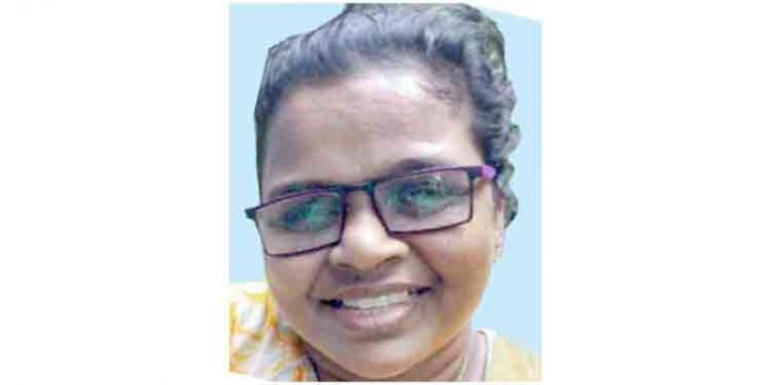 വീട്ടുജോലിക്കെത്തിയ സ്ത്രീ മുറ്റത്ത് മരിച്ചനിലയിൽ വീട്ടുജോലിക്കെത്തിയ സ്ത്രീ മുറ്റത്ത് മരിച്ചനിലയിൽ