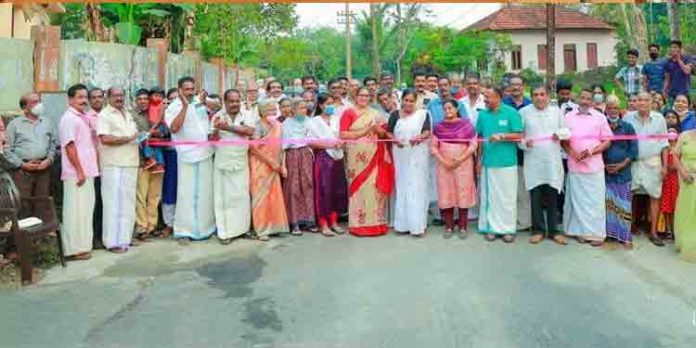 നവീകരിച്ച ഐത്തല മങ്കുഴി-അഞ്ചാനി റോഡിന്റെ ഉദ്ഘാടനം നടത്തി നവീകരിച്ച ഐത്തല മങ്കുഴി-അഞ്ചാനി റോഡിന്റെ ഉദ്ഘാടനം നടത്തി