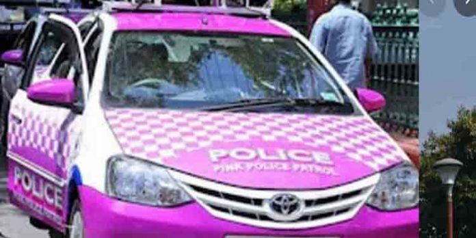 രാത്രിയില് ഒറ്റപ്പെട്ടു പോകുന്ന വനിതകള്ക്ക് യാത്രാ സേവനം ‘ഫ്രീ റൈഡ് സ്കീം’ ആരംഭിച്ചു രാത്രിയില് ഒറ്റപ്പെട്ടു പോകുന്ന വനിതകള്ക്ക് യാത്രാ സേവനം ‘ഫ്രീ റൈഡ് സ്കീം’ ആരംഭിച്ചു