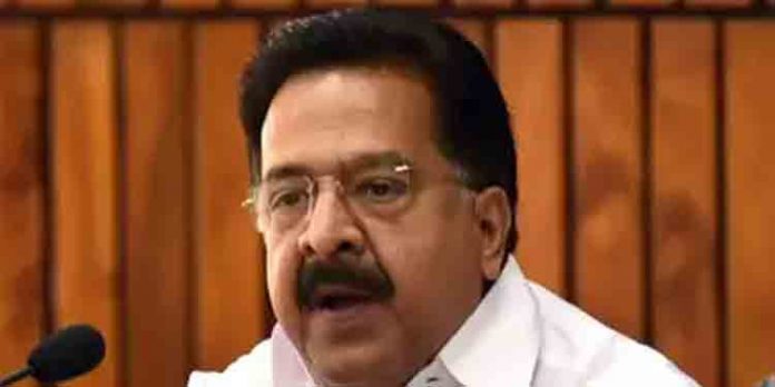 രമേശ് ചെന്നിത്തലയെയും കോണ്ഗ്രസിനെയും പരിഹസിച്ച് മുഖ്യമന്ത്രി രമേശ് ചെന്നിത്തലയെയും കോണ്ഗ്രസിനെയും പരിഹസിച്ച് മുഖ്യമന്ത്രി