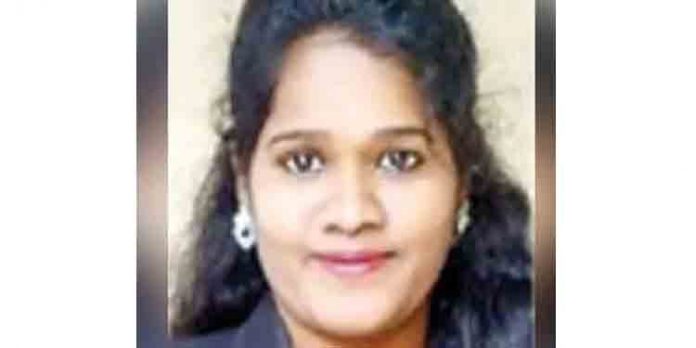 യുവഅഭിഭാഷകയെ വീട്ടില് തൂങ്ങിമരിച്ചനിലയില് കണ്ടെത്തി യുവഅഭിഭാഷകയെ വീട്ടില് തൂങ്ങിമരിച്ചനിലയില് കണ്ടെത്തി