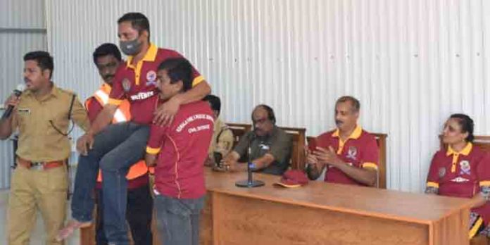 കുടുംബശ്രീ വനിതകള്ക്ക് ഫയര് ആന്ഡ് റെസ്ക്യൂ ഉത്ബോധന ക്ലാസ് നടത്തി കുടുംബശ്രീ വനിതകള്ക്ക് ഫയര് ആന്ഡ് റെസ്ക്യൂ ഉത്ബോധന ക്ലാസ് നടത്തി