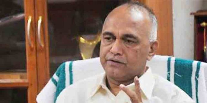 എൽഐസി സ്വകാര്യവൽക്കരിക്കൽ ; സ്വാതന്ത്ര്യവും സ്വാശ്രയത്വവും തകർക്കുന്ന നടപടിയെന്ന് എളമരം കരീം എൽഐസി സ്വകാര്യവൽക്കരിക്കൽ ; സ്വാതന്ത്ര്യവും സ്വാശ്രയത്വവും തകർക്കുന്ന നടപടിയെന്ന് എളമരം കരീം