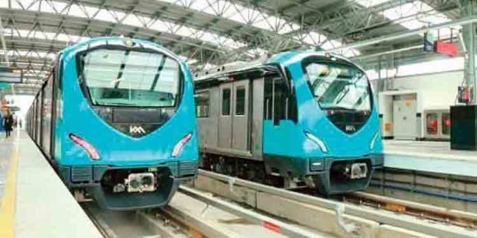 കൊച്ചി മെട്രോ : വിവരങ്ങളെല്ലാം ഇനി വാട്സാപ്പിലും കൊച്ചി മെട്രോ : വിവരങ്ങളെല്ലാം ഇനി വാട്സാപ്പിലും