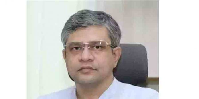പിണറായിക്ക് പാളത്തില് പണികിട്ടി … സില്വര്ലൈനിനു വേണ്ടി ഭൂമി ഏറ്റെടുക്കാനാവില്ല ; അശ്വിനി വൈഷ്ണവ് പിണറായിക്ക് പാളത്തില് പണികിട്ടി … സില്വര്ലൈനിനു വേണ്ടി ഭൂമി ഏറ്റെടുക്കാനാവില്ല ; അശ്വിനി വൈഷ്ണവ്