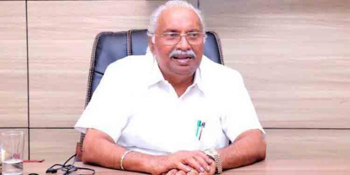 സമുദായത്തിന് കിട്ടേണ്ടതെല്ലാം വെള്ളാപ്പള്ളി കുടുംബത്തിനായി നല്കി : ഗോകുലം ഗോപാലന് സമുദായത്തിന് കിട്ടേണ്ടതെല്ലാം വെള്ളാപ്പള്ളി കുടുംബത്തിനായി നല്കി : ഗോകുലം ഗോപാലന്