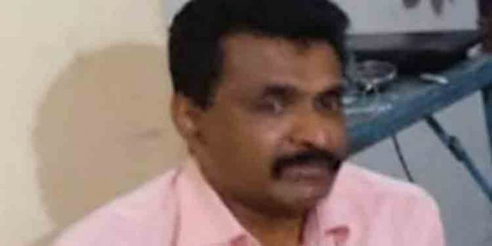 ലൈസന്സ് നല്കാന് 1.5 ലക്ഷം കൈക്കൂലി വാങ്ങി ; ജൂനിയര് ഹെല്ത്ത് ഇന്സ്പെക്ടര് അറസ്റ്റില് ലൈസന്സ് നല്കാന് 1.5 ലക്ഷം കൈക്കൂലി വാങ്ങി ; ജൂനിയര് ഹെല്ത്ത് ഇന്സ്പെക്ടര് അറസ്റ്റില്