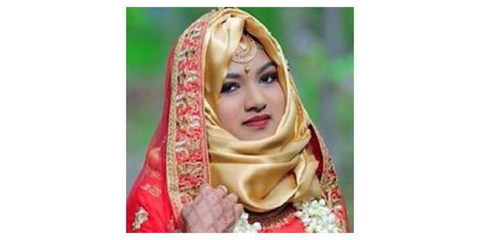 ഇരുപതുകാരിയെ തൂങ്ങി മരിച്ചനിലയില് കണ്ടെത്തി ഇരുപതുകാരിയെ തൂങ്ങി മരിച്ചനിലയില് കണ്ടെത്തി