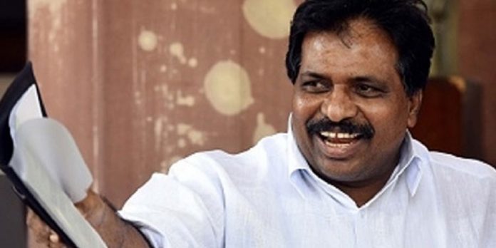 കേരളത്തിലെ ജനങ്ങളുടെ നേര്ക്ക് അപ്രഖ്യാപിത യുദ്ധമാണ് പിണറായി വിജയന് സില്വര് ലൈന് പദ്ധതിയിലൂടെ പ്രഖ്യാപിച്ചിരിക്കുന്നത് : കൊടിക്കുന്നില് സുരേഷ് എംപി കേരളത്തിലെ ജനങ്ങളുടെ നേര്ക്ക് അപ്രഖ്യാപിത യുദ്ധമാണ് പിണറായി വിജയന് സില്വര് ലൈന് പദ്ധതിയിലൂടെ പ്രഖ്യാപിച്ചിരിക്കുന്നത് : കൊടിക്കുന്നില് സുരേഷ് എംപി
