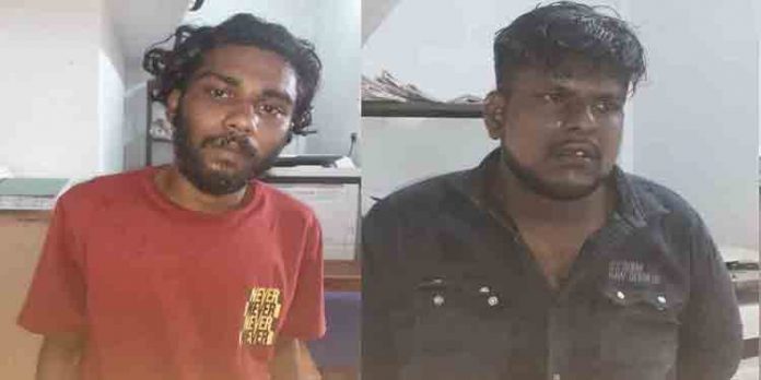 യാത്രക്കാരന്റെ പണവും മൊബൈൽ ഫോണും പിടിച്ചുപറിച്ച രണ്ടു പേർ പിടിയിൽ യാത്രക്കാരന്റെ പണവും മൊബൈൽ ഫോണും പിടിച്ചുപറിച്ച രണ്ടു പേർ പിടിയിൽ