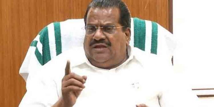 തെക്കും വടക്കുമില്ലാത്ത വിവരദോഷികളാണ് സമരം ചെയ്യുന്നത് ; പരിഹാസവുമായി സിപിഎം കേന്ദ്ര കമ്മിറ്റി അംഗം ഇ.പി ജയരാജന് തെക്കും വടക്കുമില്ലാത്ത വിവരദോഷികളാണ് സമരം ചെയ്യുന്നത് ; പരിഹാസവുമായി സിപിഎം കേന്ദ്ര കമ്മിറ്റി അംഗം ഇ.പി ജയരാജന്