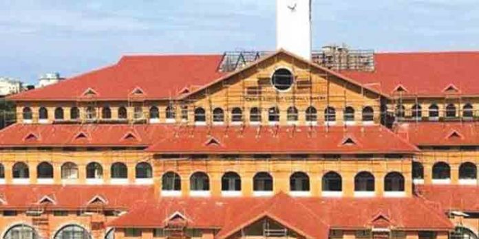 കണ്ണൂര് സര്വകലാശാല ബോര്ഡ് ഓഫ് സ്റ്റഡീസ് അംഗങ്ങളുടെ നിയമനം റദ്ദാക്കി ; ഹൈക്കോടതി ഡിവിഷന് ബെഞ്ചിന്റേതാണ് തീരുമാനം കണ്ണൂര് സര്വകലാശാല ബോര്ഡ് ഓഫ് സ്റ്റഡീസ് അംഗങ്ങളുടെ നിയമനം റദ്ദാക്കി ; ഹൈക്കോടതി ഡിവിഷന് ബെഞ്ചിന്റേതാണ് തീരുമാനം