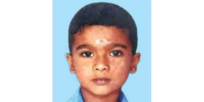 വളര്ത്തു പട്ടി കടിച്ച് പേ വിഷബാധയേറ്റ് രണ്ടാം ക്ലാസ് വിദ്യാര്ഥി മരിച്ചു വളര്ത്തു പട്ടി കടിച്ച് പേ വിഷബാധയേറ്റ് രണ്ടാം ക്ലാസ് വിദ്യാര്ഥി മരിച്ചു