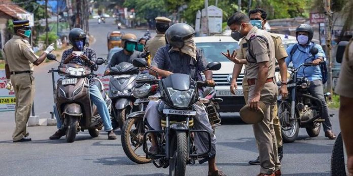 കോവിഡ് കാലത്ത് നിയമലംഘനത്തിന്റെ പേരില് പിഴിഞ്ഞ് വാങ്ങിയത് 350കോടിയോളം രൂപ കോവിഡ് കാലത്ത് നിയമലംഘനത്തിന്റെ പേരില് പിഴിഞ്ഞ് വാങ്ങിയത് 350കോടിയോളം രൂപ