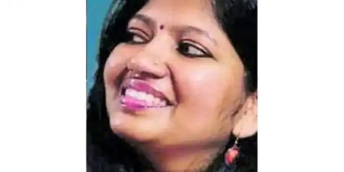 വാര്ത്താ ഏജന്സിയായ റോയിട്ടേഴ്സിലെ മലയാളി മാധ്യമപ്രവര്ത്തക ബെംഗളൂരുവില് തൂങ്ങി മരിച്ച നിലയില് വാര്ത്താ ഏജന്സിയായ റോയിട്ടേഴ്സിലെ മലയാളി മാധ്യമപ്രവര്ത്തക ബെംഗളൂരുവില് തൂങ്ങി മരിച്ച നിലയില്