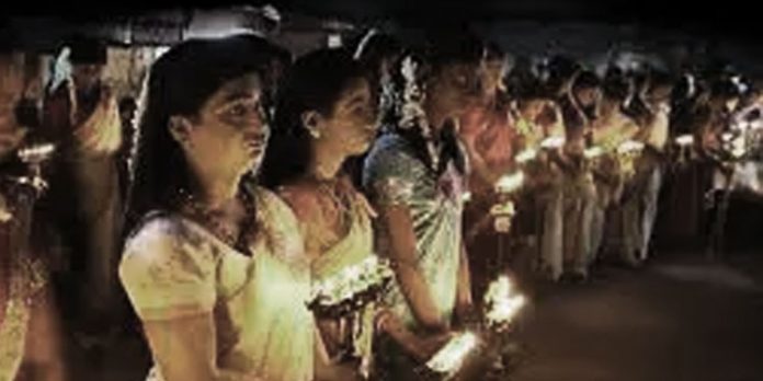 കൊറ്റന്കുളങ്ങരയിൽ പുരുഷാംഗനമാര് ഇന്നും നാളെയും വിളക്കെടുക്കും കൊറ്റന്കുളങ്ങരയിൽ പുരുഷാംഗനമാര് ഇന്നും നാളെയും വിളക്കെടുക്കും