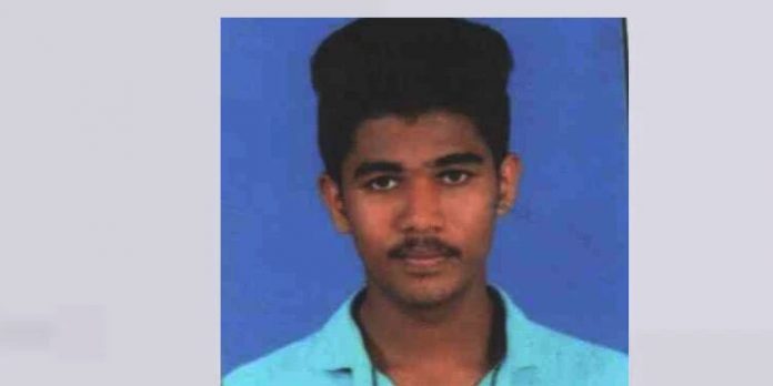 ലോറിയും ബൈക്കും കൂട്ടിയിടിച്ച് യുവാവ് മരിച്ചു ലോറിയും ബൈക്കും കൂട്ടിയിടിച്ച് യുവാവ് മരിച്ചു