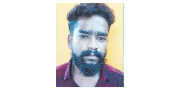 വിവാഹാഭ്യര്ഥന നിഷേധിച്ചു ; ജോലി ചെയ്യുന്ന സ്ഥാപനത്തിലെത്തി യുവതിയെ മര്ദ്ദിച്ചയാള് അറസ്റ്റില് വിവാഹാഭ്യര്ഥന നിഷേധിച്ചു ; ജോലി ചെയ്യുന്ന സ്ഥാപനത്തിലെത്തി യുവതിയെ മര്ദ്ദിച്ചയാള് അറസ്റ്റില്