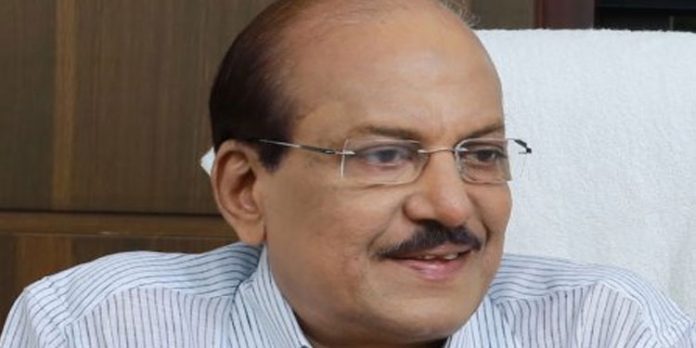 സില്വര് ലൈന് : സംസ്ഥാന സര്ക്കാരിന് പദ്ധതിയുടെ സാമ്പത്തിക ബാധ്യത താങ്ങാനാവില്ലെന്ന് പികെ കുഞ്ഞാലിക്കുട്ടി സില്വര് ലൈന് : സംസ്ഥാന സര്ക്കാരിന് പദ്ധതിയുടെ സാമ്പത്തിക ബാധ്യത താങ്ങാനാവില്ലെന്ന് പികെ കുഞ്ഞാലിക്കുട്ടി