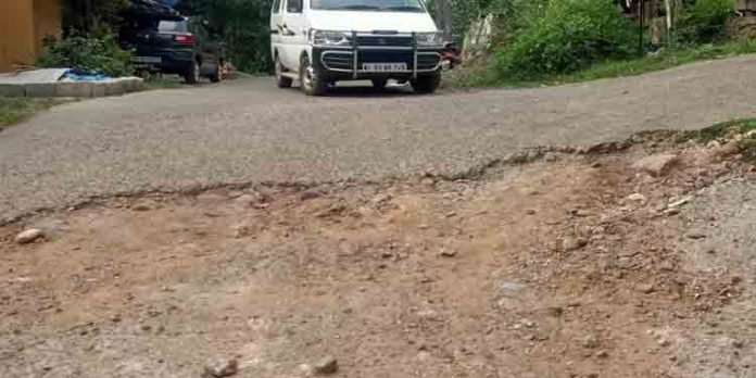 അരുവാപ്പുലം പഞ്ചായത്തിലെ രണ്ട് ഗ്രാമീണ റോഡുകളുടെ നിർമ്മാണ പ്രവർത്തികൾക്ക് ഭരണാനുമതി ലഭിച്ചു അരുവാപ്പുലം പഞ്ചായത്തിലെ രണ്ട് ഗ്രാമീണ റോഡുകളുടെ നിർമ്മാണ പ്രവർത്തികൾക്ക് ഭരണാനുമതി ലഭിച്ചു