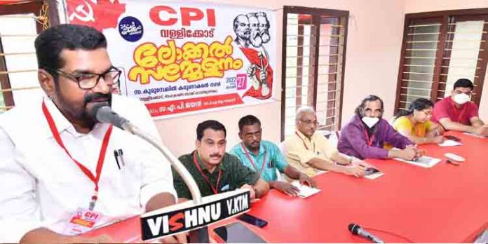 കുടിവെള്ള വിതരണം ശക്തിപ്പെടുത്തണം : സി പി ഐ വള്ളിക്കോട് ലോക്കൽ കമ്മിറ്റി കുടിവെള്ള വിതരണം ശക്തിപ്പെടുത്തണം : സി പി ഐ വള്ളിക്കോട് ലോക്കൽ കമ്മിറ്റി