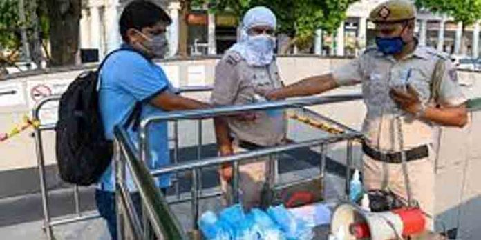 കൊവിഡ് നിയന്ത്രണ ലംഘനം ; കേസുകള് പിന്വലിക്കാനൊരുങ്ങി മഹാരാഷ്ട്ര സര്ക്കാര് കൊവിഡ് നിയന്ത്രണ ലംഘനം ; കേസുകള് പിന്വലിക്കാനൊരുങ്ങി മഹാരാഷ്ട്ര സര്ക്കാര്