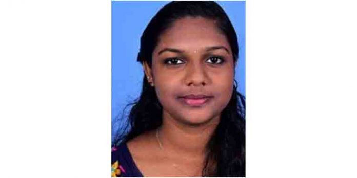 ആലപ്പാട്ട് പാപ്പിക്കയത്തില് കുളിക്കാന് ഇറങ്ങിയ പെണ്കുട്ടി മുങ്ങി മരിച്ചു ആലപ്പാട്ട് പാപ്പിക്കയത്തില് കുളിക്കാന് ഇറങ്ങിയ പെണ്കുട്ടി മുങ്ങി മരിച്ചു
