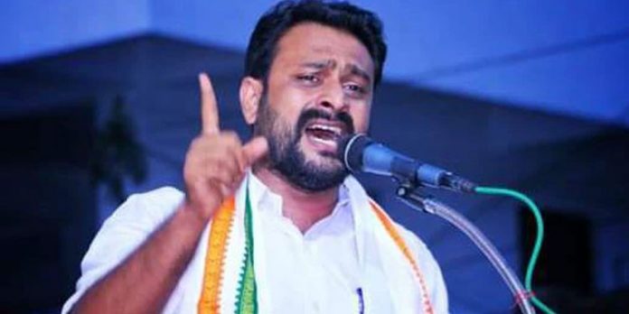 ദേശീയ പണിമുടക്ക് : സി ഐ ടി യുവിനൊപ്പം ഐ എന് ടി യു സി പങ്കെടുത്തതിനെതിരെ യൂത്ത് കോണ്ഗ്രസ് രംഗത്ത് ദേശീയ പണിമുടക്ക് : സി ഐ ടി യുവിനൊപ്പം ഐ എന് ടി യു സി പങ്കെടുത്തതിനെതിരെ യൂത്ത് കോണ്ഗ്രസ് രംഗത്ത്
