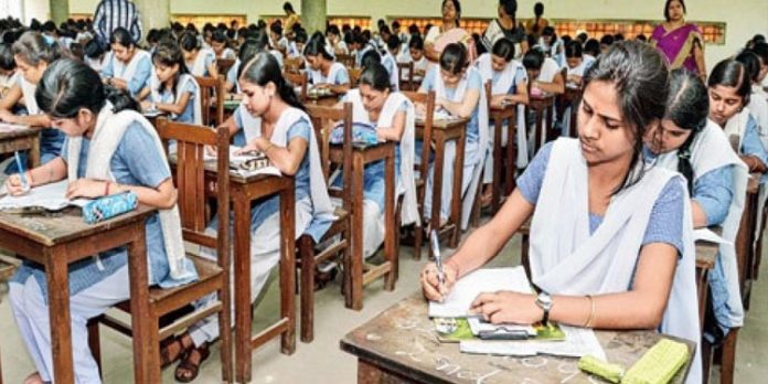 സംസ്ഥാനത്തെ ഹയർ സെക്കൻഡറി പരീക്ഷകൾക്ക് ഇന്ന് തുടക്കം സംസ്ഥാനത്തെ ഹയർ സെക്കൻഡറി പരീക്ഷകൾക്ക് ഇന്ന് തുടക്കം