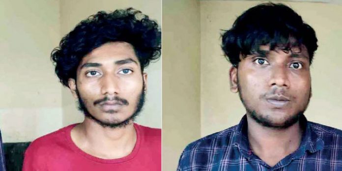 ആറു കിലോ കഞ്ചാവുമായി യുവാക്കള് പിടിയില് ആറു കിലോ കഞ്ചാവുമായി യുവാക്കള് പിടിയില്