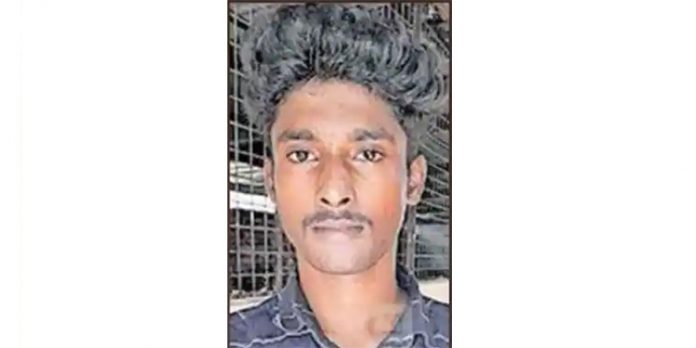 മകളെ ശല്യം ചെയ്തത് ചോദ്യം ചെയ്ത മാതാപിതാക്കളെ മര്ദ്ദിച്ചു ; വീട് അടിച്ചുതകര്ത്തു – 19കാരന് പിടിയില് മകളെ ശല്യം ചെയ്തത് ചോദ്യം ചെയ്ത മാതാപിതാക്കളെ മര്ദ്ദിച്ചു ; വീട് അടിച്ചുതകര്ത്തു – 19കാരന് പിടിയില്