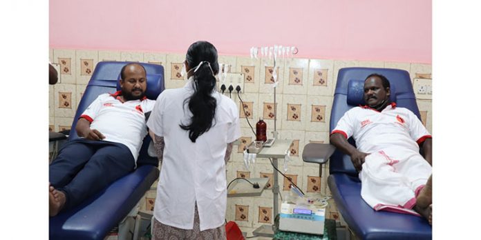 എറണാകുളത്തു നിന്ന് അവർ ഓടിയെത്തി ; ഒരു ജീവൻ രക്ഷിക്കാൻ എറണാകുളത്തു നിന്ന് അവർ ഓടിയെത്തി ; ഒരു ജീവൻ രക്ഷിക്കാൻ