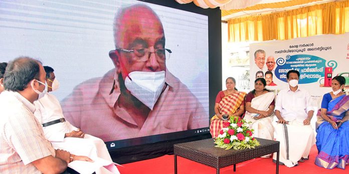 പ്രകൃതിക്ക് ഇണങ്ങിയ ചിലവ് കുറഞ്ഞ ഹരിത ഊര്ജ സ്രോതസുകളെ പ്രോല്സാഹിപ്പിക്കും : മന്ത്രി കെ. കൃഷ്ണന്കുട്ടി പ്രകൃതിക്ക് ഇണങ്ങിയ ചിലവ് കുറഞ്ഞ ഹരിത ഊര്ജ സ്രോതസുകളെ പ്രോല്സാഹിപ്പിക്കും : മന്ത്രി കെ. കൃഷ്ണന്കുട്ടി