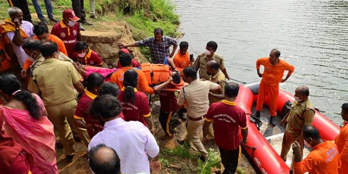 പരിഭ്രാന്തി സൃഷ്ടിച്ച സന്ദേശം ബോധവല്ക്കരണത്തിന് വഴിമാറി ; കടയ്ക്കാട്ടെ ദുരന്ത നിവാരണ മോക്ഡ്രില് ശ്രദ്ധേയമായി പരിഭ്രാന്തി സൃഷ്ടിച്ച സന്ദേശം ബോധവല്ക്കരണത്തിന് വഴിമാറി ; കടയ്ക്കാട്ടെ ദുരന്ത നിവാരണ മോക്ഡ്രില് ശ്രദ്ധേയമായി