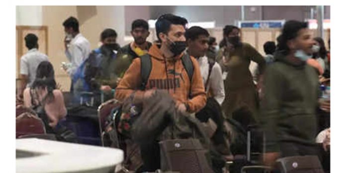 എട്ടാംദിനവും കടുത്ത ആക്രമണം തുടർന്ന് റഷ്യ ; ഇന്ത്യക്കാരെ സുരക്ഷിതമായി തിരിച്ചെത്തിക്കും ; മന്ത്രി അജയ്ഭട്ട് എട്ടാംദിനവും കടുത്ത ആക്രമണം തുടർന്ന് റഷ്യ ; ഇന്ത്യക്കാരെ സുരക്ഷിതമായി തിരിച്ചെത്തിക്കും ; മന്ത്രി അജയ്ഭട്ട്