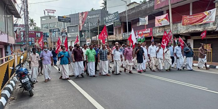 ദ്വിദിന ദേശീയ പണിമുടക്ക് ; റാന്നി മണ്ഡലത്തിലെ വിവിധ കേന്ദ്രങ്ങളില് പ്രകടനവും യോഗവും നടത്തി ദ്വിദിന ദേശീയ പണിമുടക്ക് ; റാന്നി മണ്ഡലത്തിലെ വിവിധ കേന്ദ്രങ്ങളില് പ്രകടനവും യോഗവും നടത്തി
