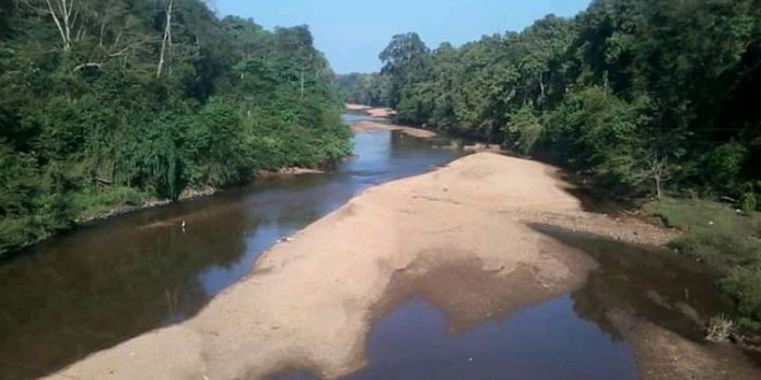 കൊക്കാത്തോട്ടിൽ കുടിവെള്ള ക്ഷാമം രൂക്ഷം കൊക്കാത്തോട്ടിൽ കുടിവെള്ള ക്ഷാമം രൂക്ഷം