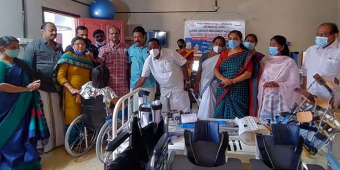 യുദ്ധഭൂമിയിലെ കഷ്ടതകള് താണ്ടി നാടണഞ്ഞ വിദ്യാര്ത്ഥിനിക്ക് ജന്മനാടിന്റെ സ്നേഹസ്വീകരണം യുദ്ധഭൂമിയിലെ കഷ്ടതകള് താണ്ടി നാടണഞ്ഞ വിദ്യാര്ത്ഥിനിക്ക് ജന്മനാടിന്റെ സ്നേഹസ്വീകരണം