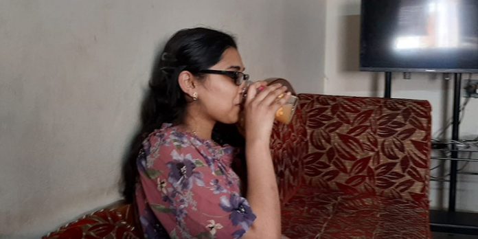 യുദ്ധ മുഖത്ത് നിന്ന് ഹർഷാന നിസാർ നാട്ടിൽ എത്തി യുദ്ധ മുഖത്ത് നിന്ന് ഹർഷാന നിസാർ നാട്ടിൽ എത്തി