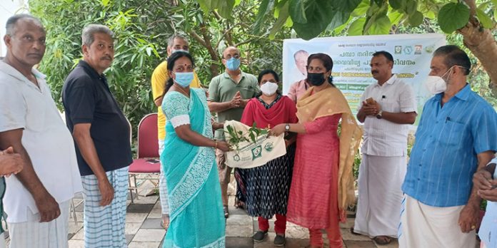 ജൈവവൈവിധ്യ സസ്യ കിറ്റുകളുടെ വിതരണം നടത്തി ജൈവവൈവിധ്യ സസ്യ കിറ്റുകളുടെ വിതരണം നടത്തി