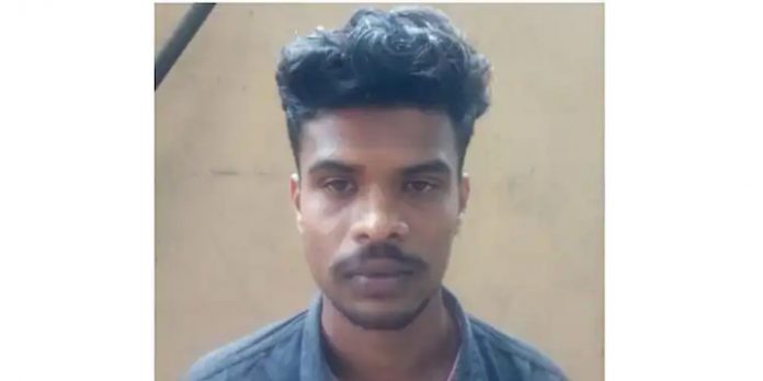 പ്രണയം നടിച്ച് യുവതിയുടെ നഗ്നചിത്രങ്ങള് കൈക്കലാക്കി പ്രചരിപ്പിച്ചു ; യുവാവ് അറസ്റ്റില് പ്രണയം നടിച്ച് യുവതിയുടെ നഗ്നചിത്രങ്ങള് കൈക്കലാക്കി പ്രചരിപ്പിച്ചു ; യുവാവ് അറസ്റ്റില്