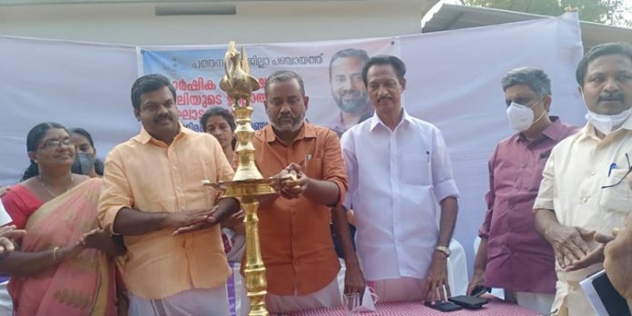 കാര്ഷിക വിളകളുടെ സംരക്ഷണവേലി പദ്ധതിയുടെ ജില്ലാതല ഉദ്ഘാടനം നടന്നു കാര്ഷിക വിളകളുടെ സംരക്ഷണവേലി പദ്ധതിയുടെ ജില്ലാതല ഉദ്ഘാടനം നടന്നു