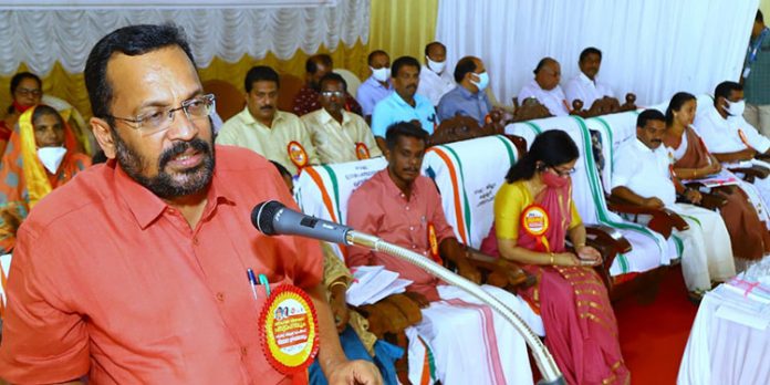 വില്ലേജ് സമിതിക്ക് അവാർഡ് നൽകും ; മന്ത്രി കെ. രാജൻ വില്ലേജ് സമിതിക്ക് അവാർഡ് നൽകും ; മന്ത്രി കെ. രാജൻ