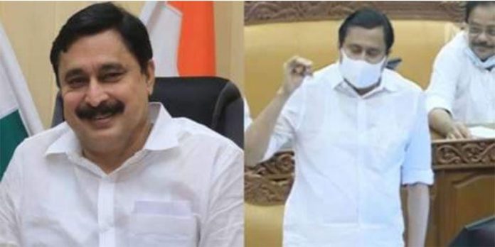 വഖഫ് ഭൂമി കൈമാറ്റം നിങ്ങളല്ല തീരുമാനിക്കേണ്ടതെന്ന് മന്ത്രി ; പ്രതിഷേധിച്ച് പ്രതിപക്ഷം വഖഫ് ഭൂമി കൈമാറ്റം നിങ്ങളല്ല തീരുമാനിക്കേണ്ടതെന്ന് മന്ത്രി ; പ്രതിഷേധിച്ച് പ്രതിപക്ഷം
