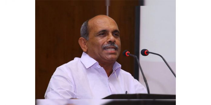 എക്സൈസ് തീരുവ കുറച്ച് വിലവർദ്ധന ഒഴിവാക്കണം : പുതുശ്ശേരി എക്സൈസ് തീരുവ കുറച്ച് വിലവർദ്ധന ഒഴിവാക്കണം : പുതുശ്ശേരി