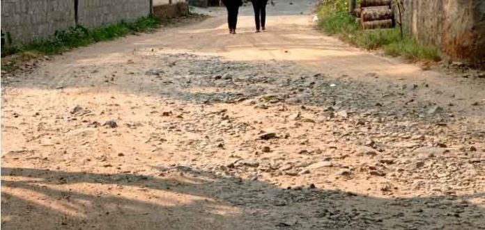 കാല്നട യാത്രപോലും അസാധ്യമായി ചുങ്കപ്പാറ – കോട്ടാങ്ങൽ സി കെ റോഡ് കാല്നട യാത്രപോലും അസാധ്യമായി ചുങ്കപ്പാറ – കോട്ടാങ്ങൽ സി കെ റോഡ്