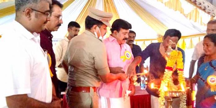 ഡി.ടി.എച്ച് ടെക്നീഷ്യൻമാര് സ്വതന്ത്ര ട്രേഡ് യൂണിയൻ രൂപീകരിച്ചു ഡി.ടി.എച്ച് ടെക്നീഷ്യൻമാര് സ്വതന്ത്ര ട്രേഡ് യൂണിയൻ രൂപീകരിച്ചു